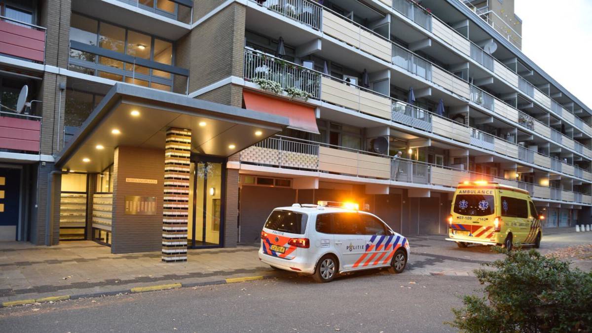 Man doodgestoken bij Arnhemse flat