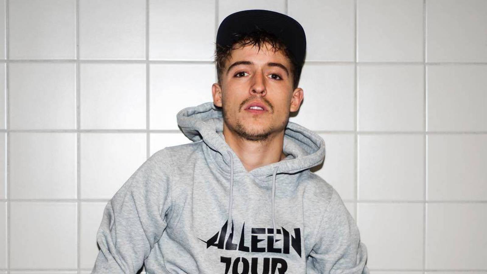 Werkstraffen geëist voor hacken sociale media-accounts Lil' Kleine | NOS