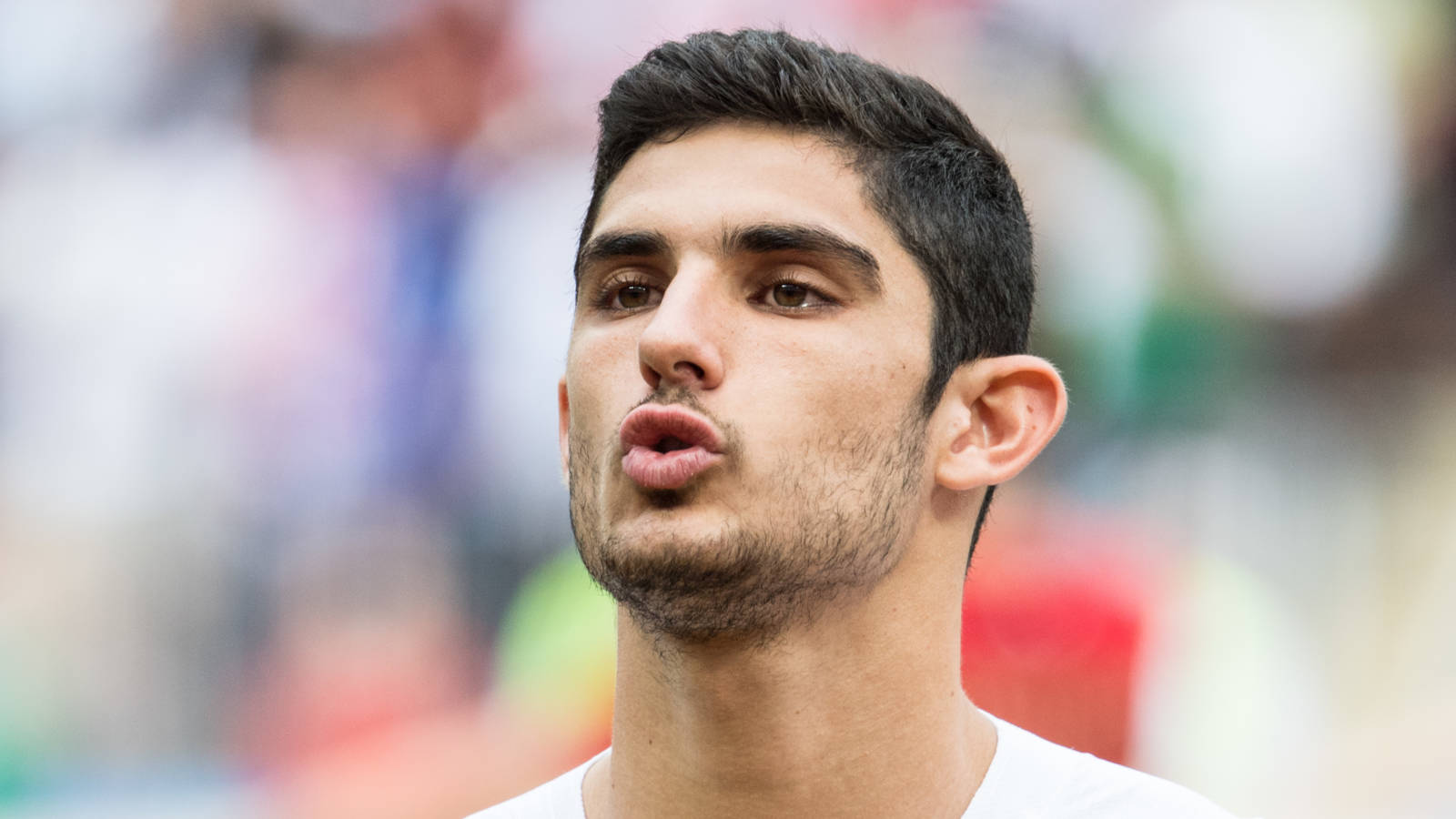 Valencia breekt record met transfer Guedes NOS