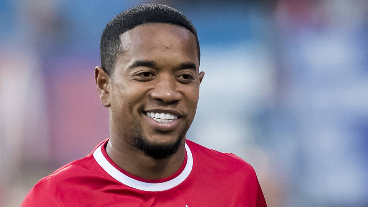Twee duels schorsing voor Utrechter Emanuelson