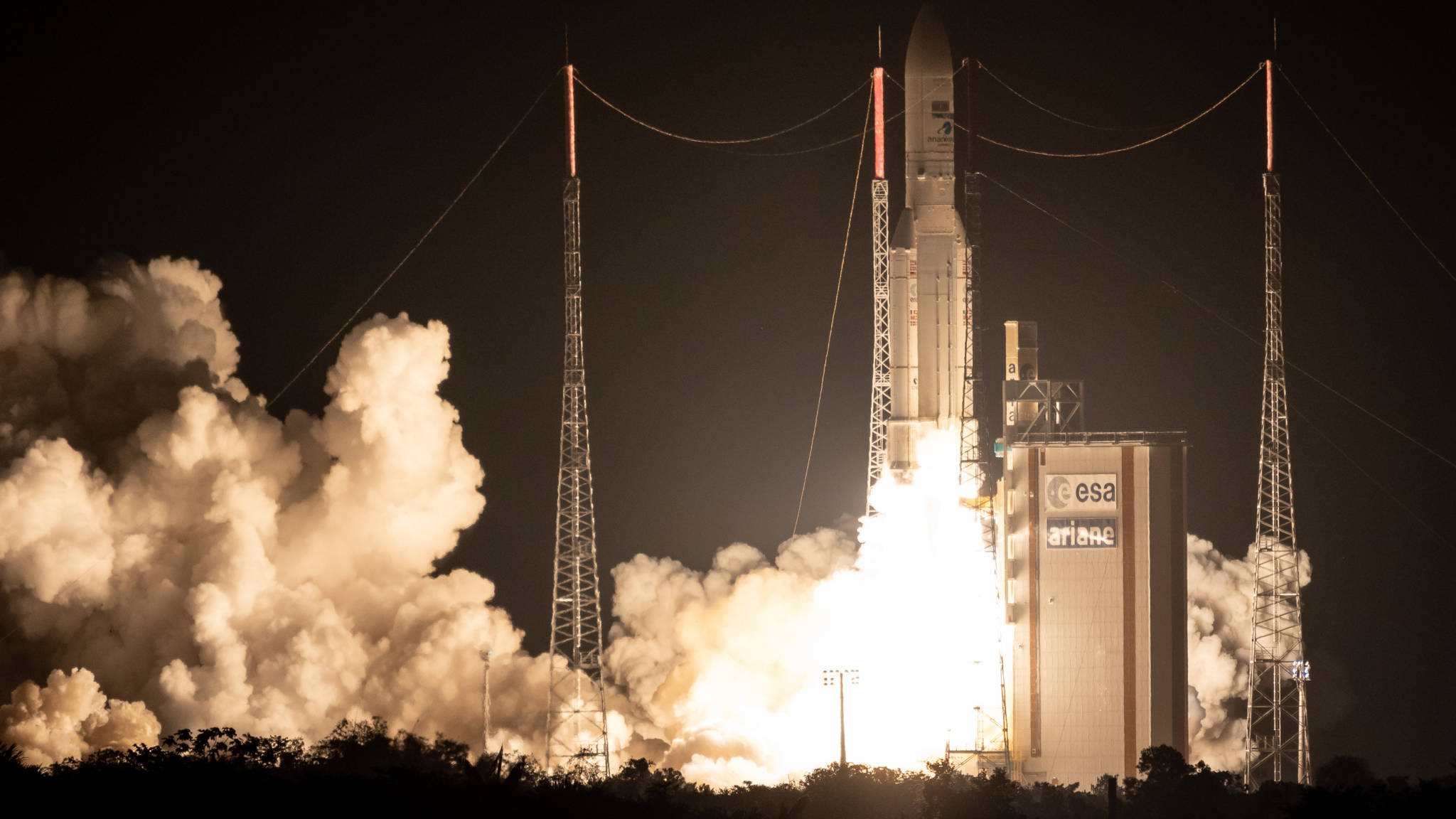 Honderdste Europese Ariane 5-raket gelanceerd