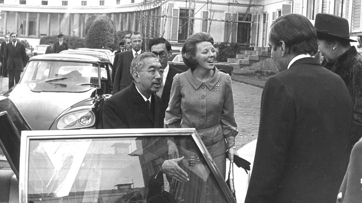 Handgeschreven gedichten ontdekt van Japanse ex-keizer Hirohito