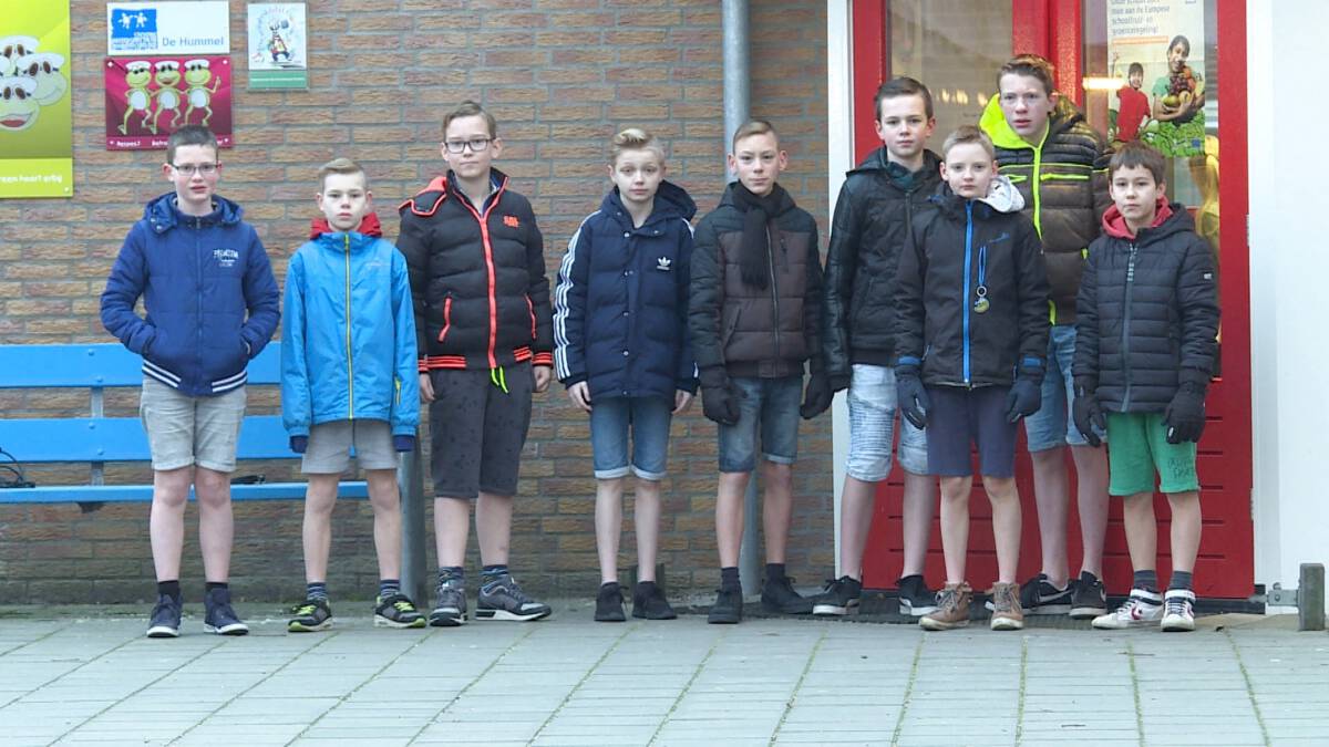 Deze jongens lopen de hele winter in korte broek