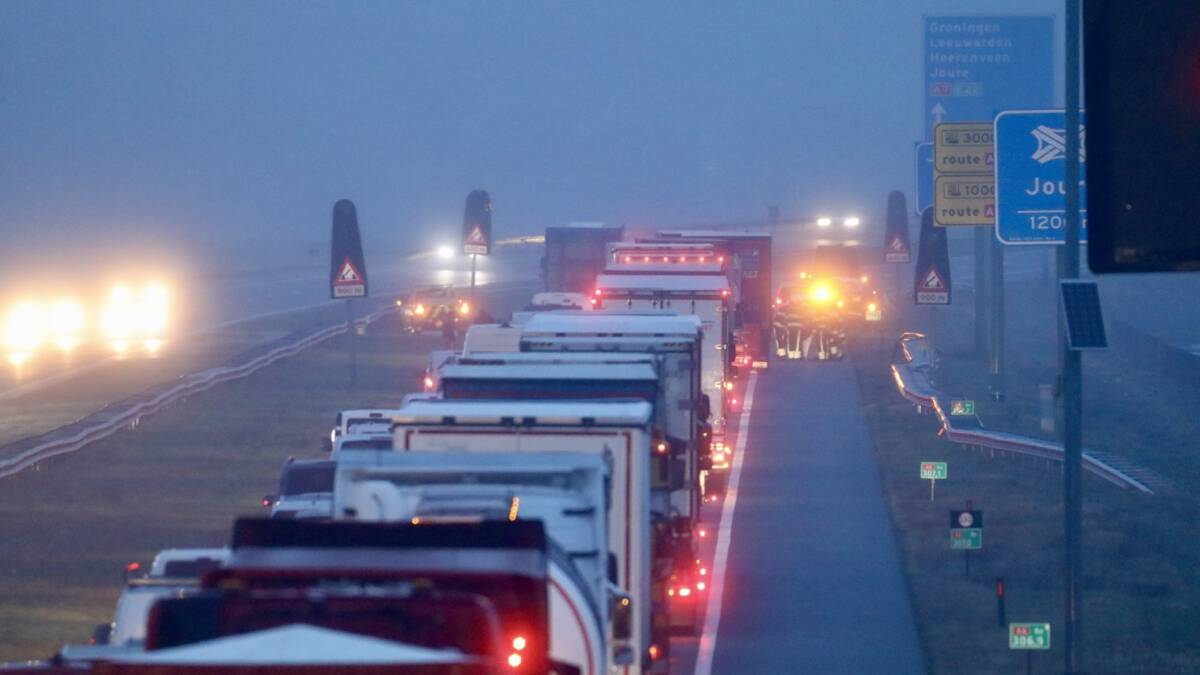 Dode bij ongeluk op A6 bij Emmeloord