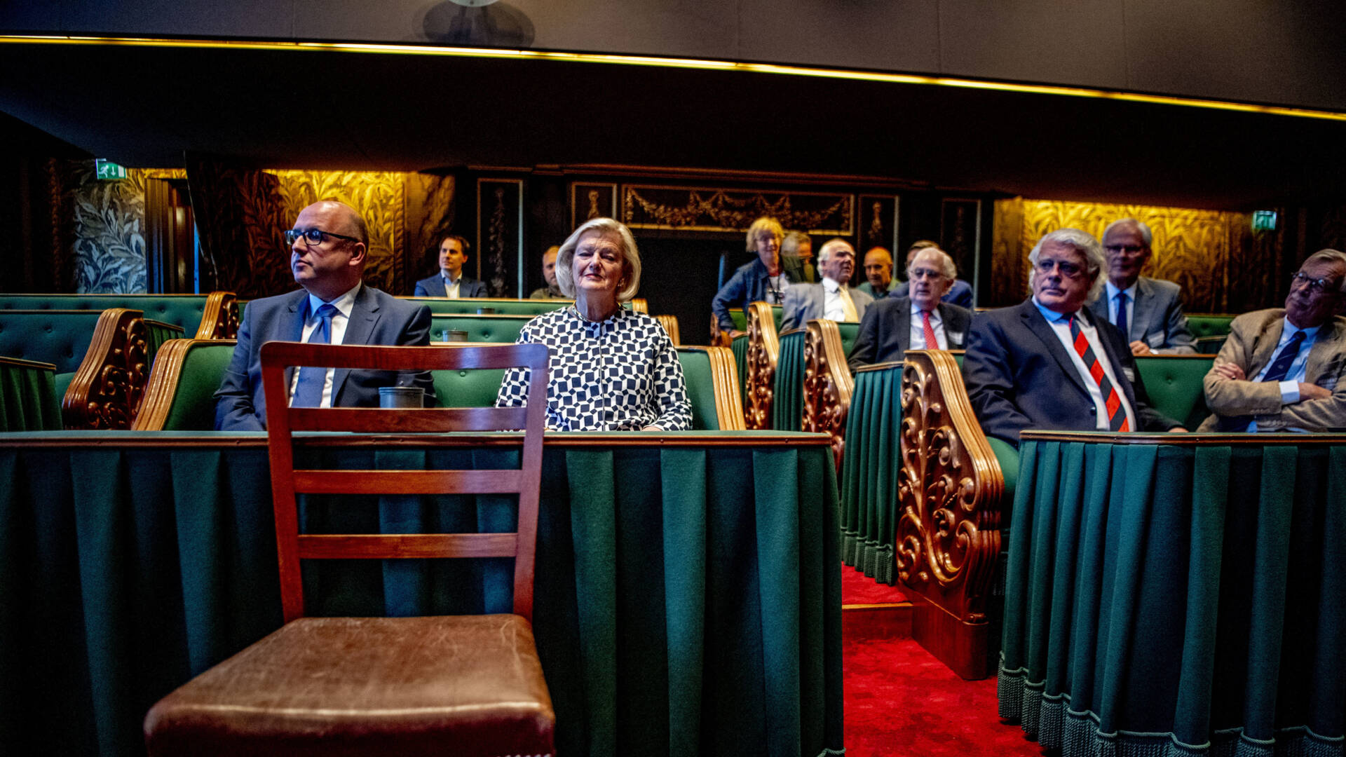 Wat hebben een oud-staatssecretaris, schaker en generaal b.d. met