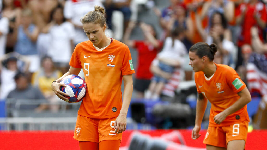 Vivianne Miedema van Nederland baalt na de 2-0 van de Verenigde Staten