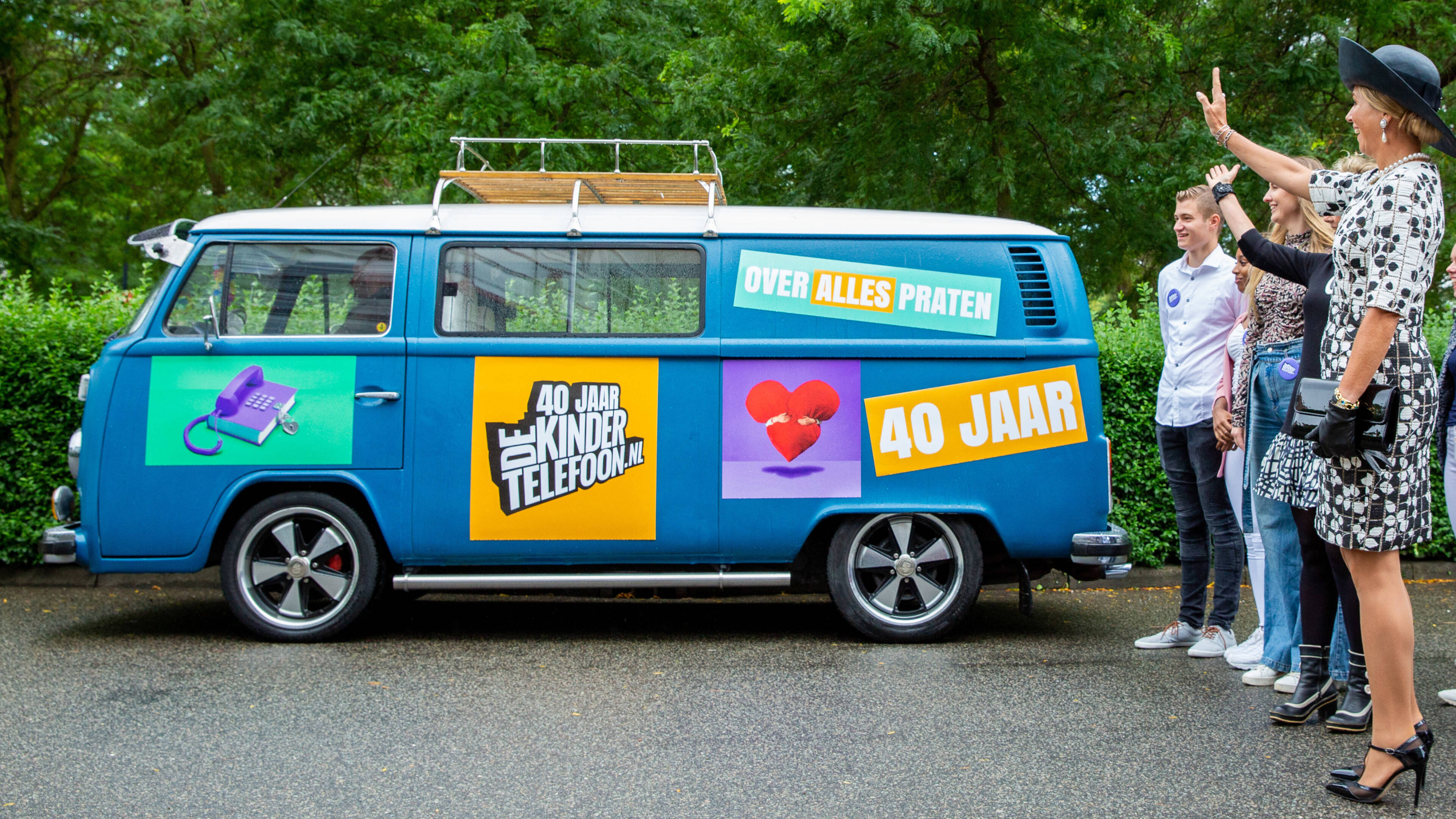 Al 40 jaar 'Hallo, met De Kindertelefoon': wat is er veranderd? | NOS