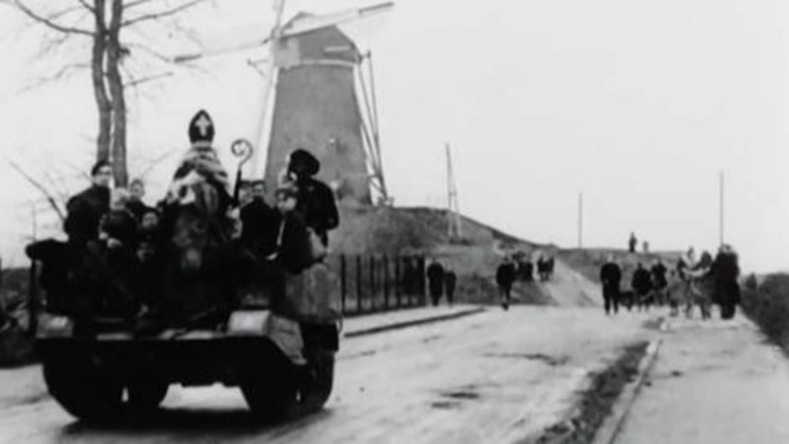 75 jaar bevrijding Toch nog Sinterklaas dit jaar 'kinderhand gauw gevuld' NOS 75 jaar bevrijding Toch nog Sinterklaas dit jaar 'kinderhand gauw gevuld' NOS