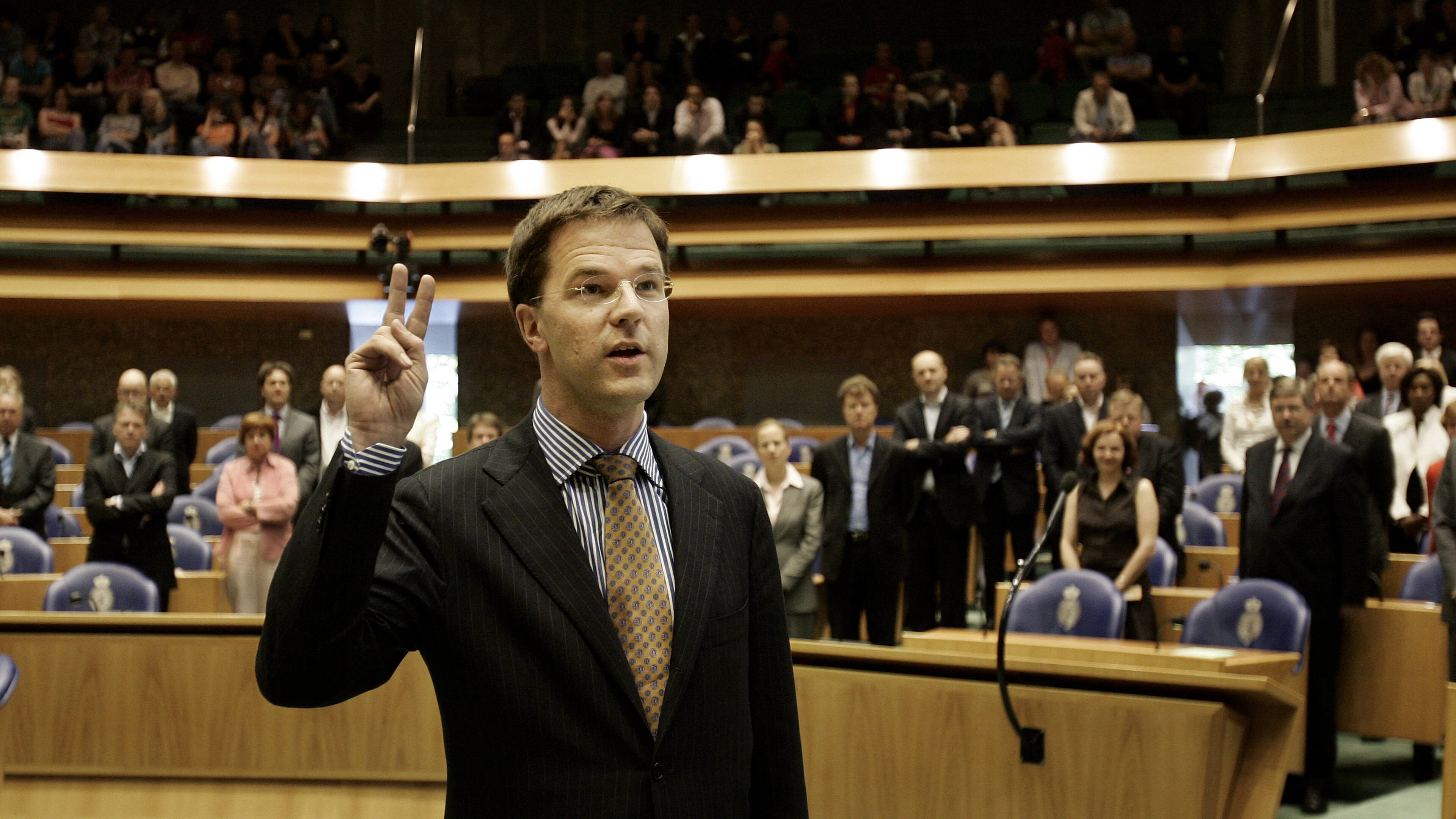 Rutte kreeg als VVDfractieleider ook reiskostenvergoeding NOS Rutte kreeg als VVDfractieleider ook reiskostenvergoeding NOS