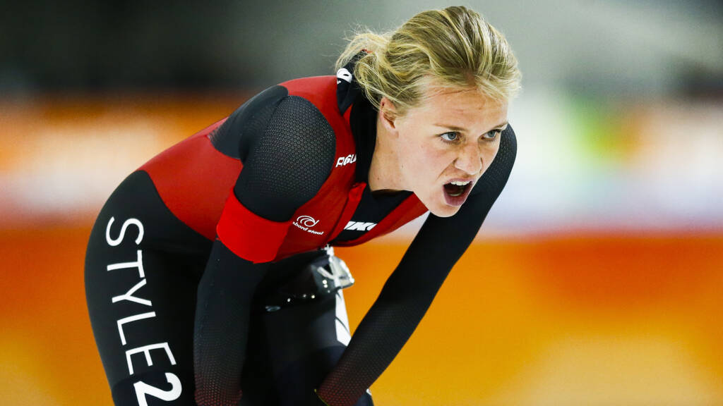Letitia de Jong heerst in Thialf na eerste dag NK sprint