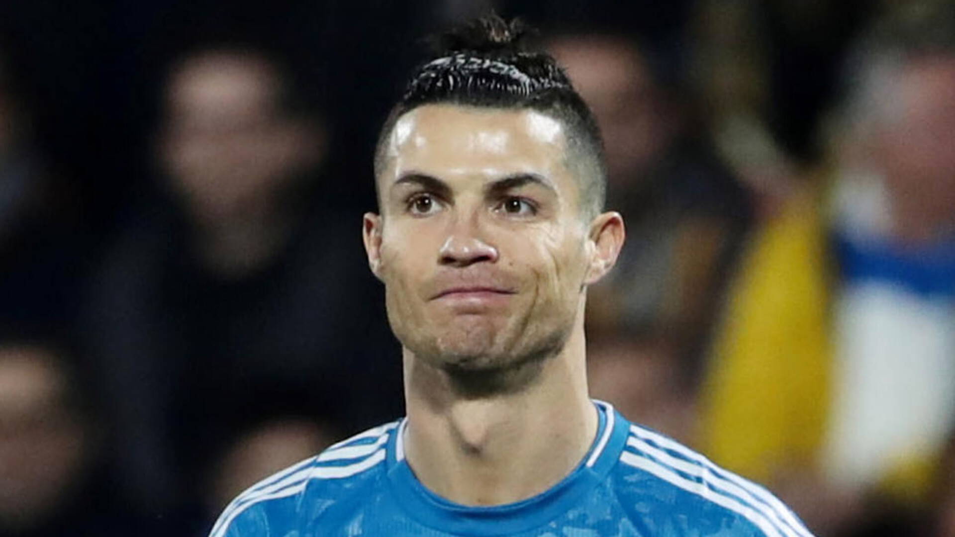 Ronaldo speelt duizendste duel, De Ligt begint weer op de bank NOS