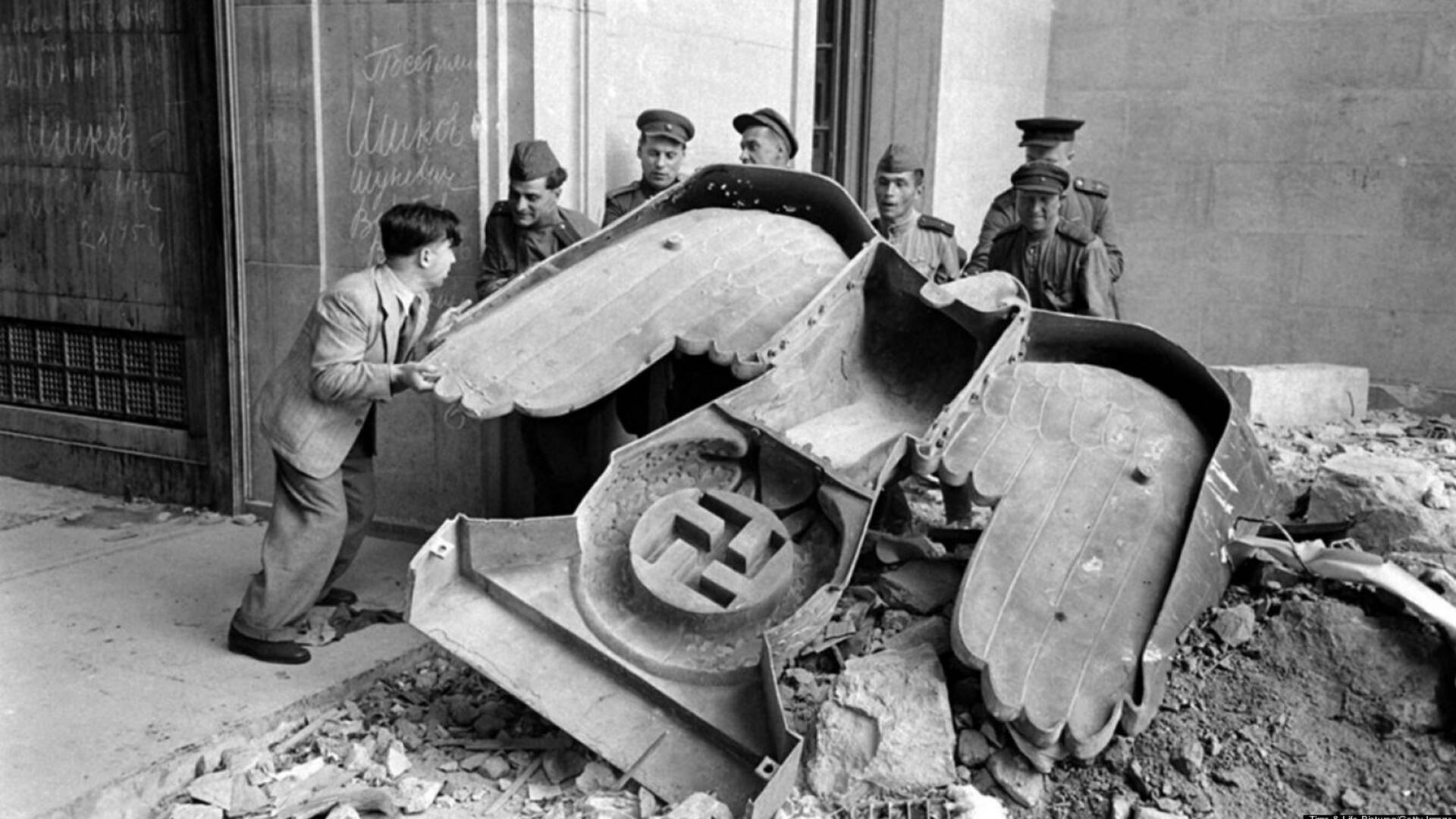 75 jaar bevrijding | Hitler is dood | NOS