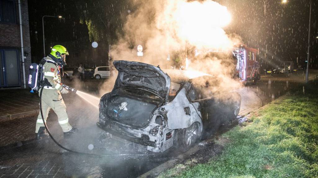 Ondanks aanhouding opnieuw een autobrand in Arnhem