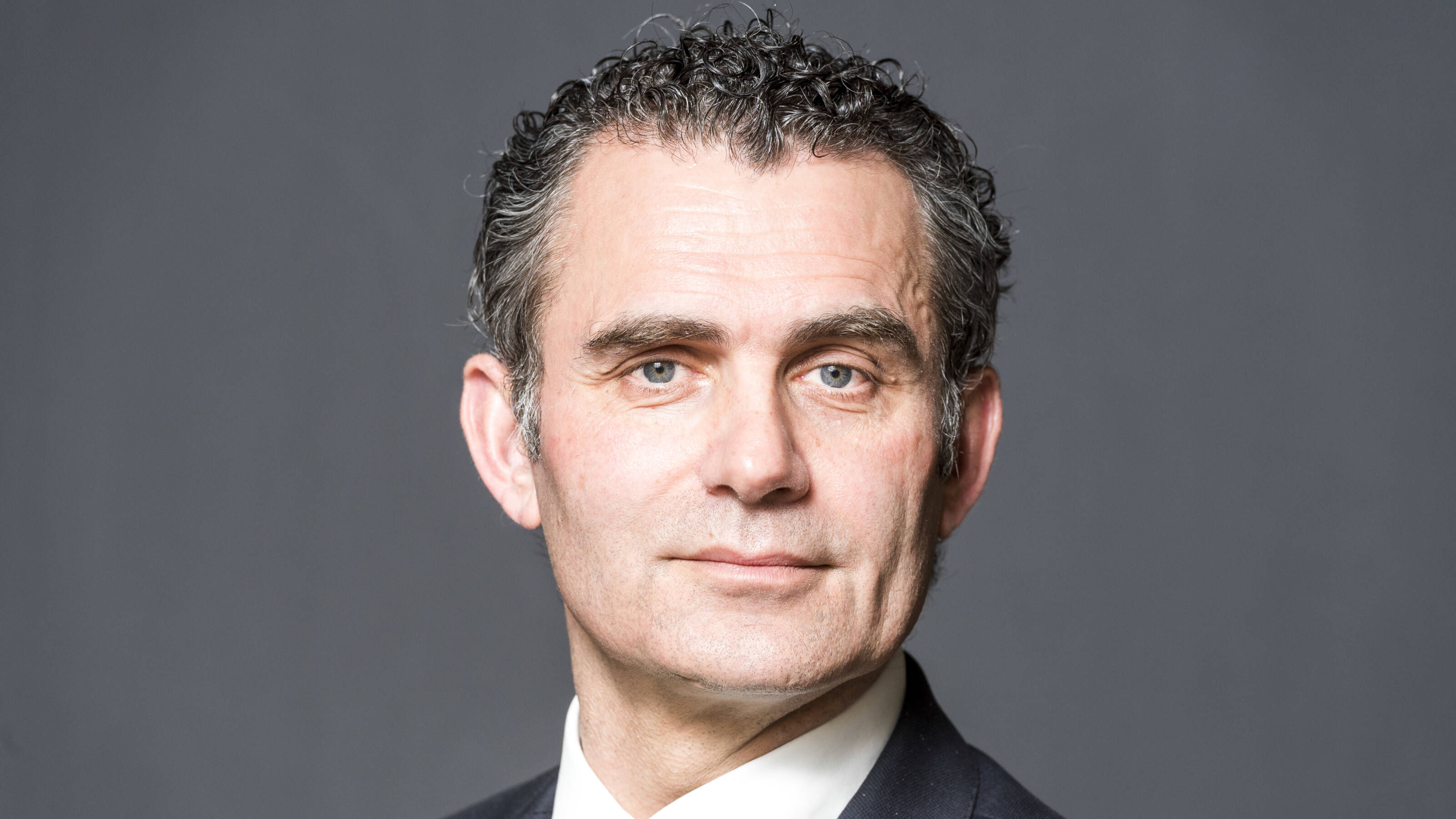 GroenLinksKamerlid Tom van der Lee onwel in Tweede Kamer NOS GroenLinksKamerlid Tom van der Lee onwel in Tweede Kamer NOS