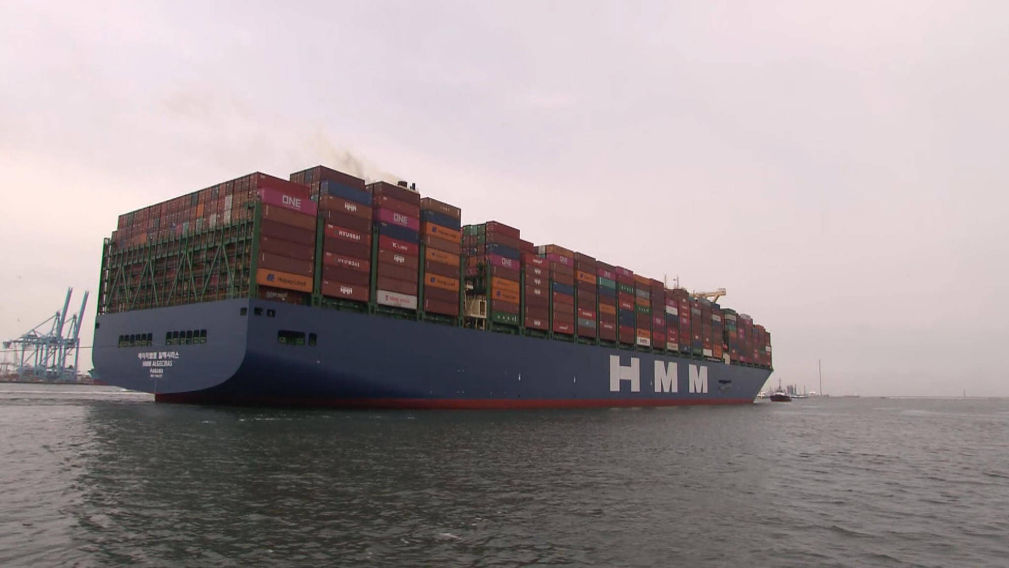 Grootste containerschip ter wereld meert aan in Rotterdam NOS Grootste containerschip ter wereld meert aan in Rotterdam NOS