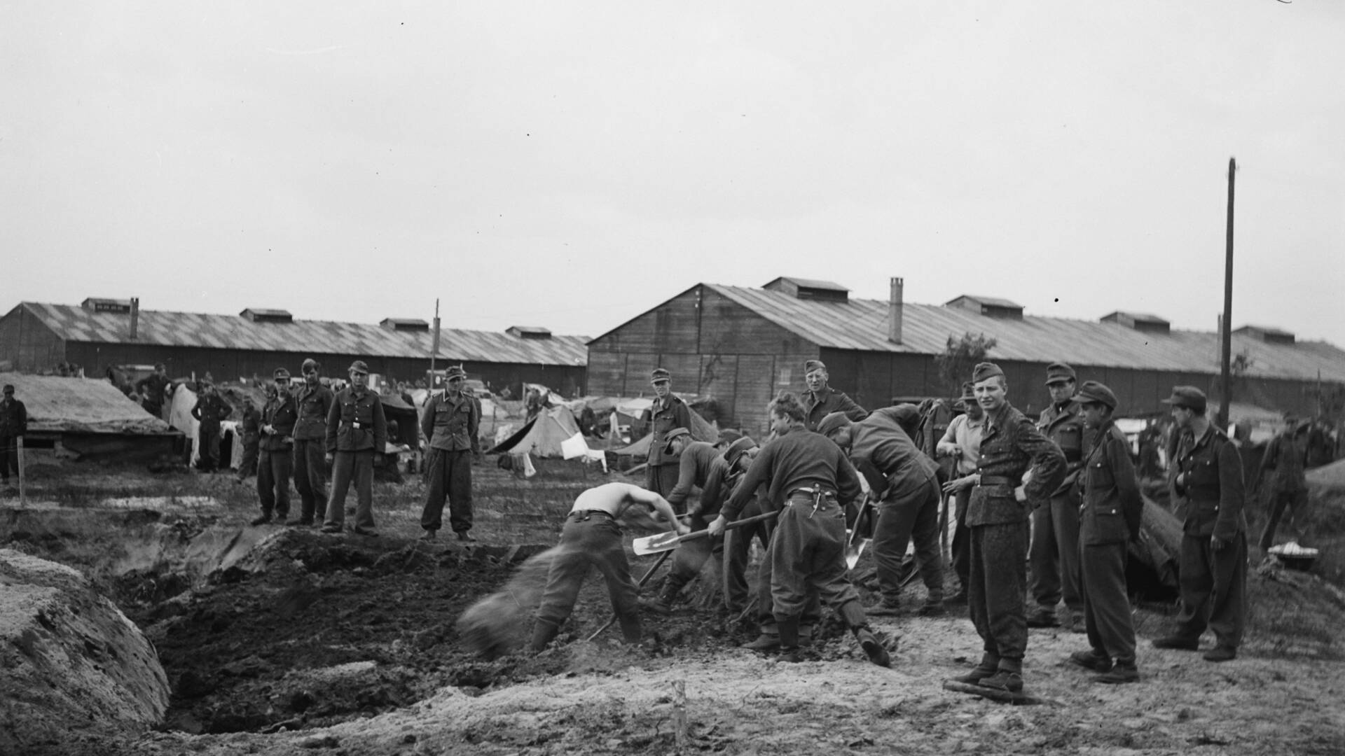 het bevrijdingsjaar | 4000 Nederlandse SS'ers geïnterneerd in de
