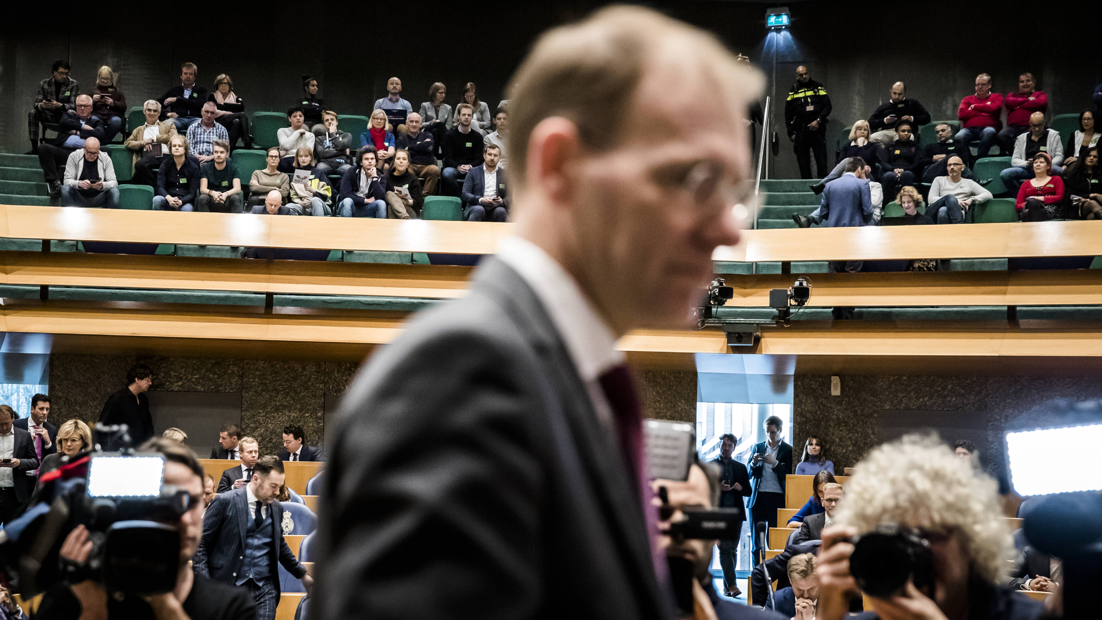 Raad van State: te veel afrekencultuur in politiek | NOS