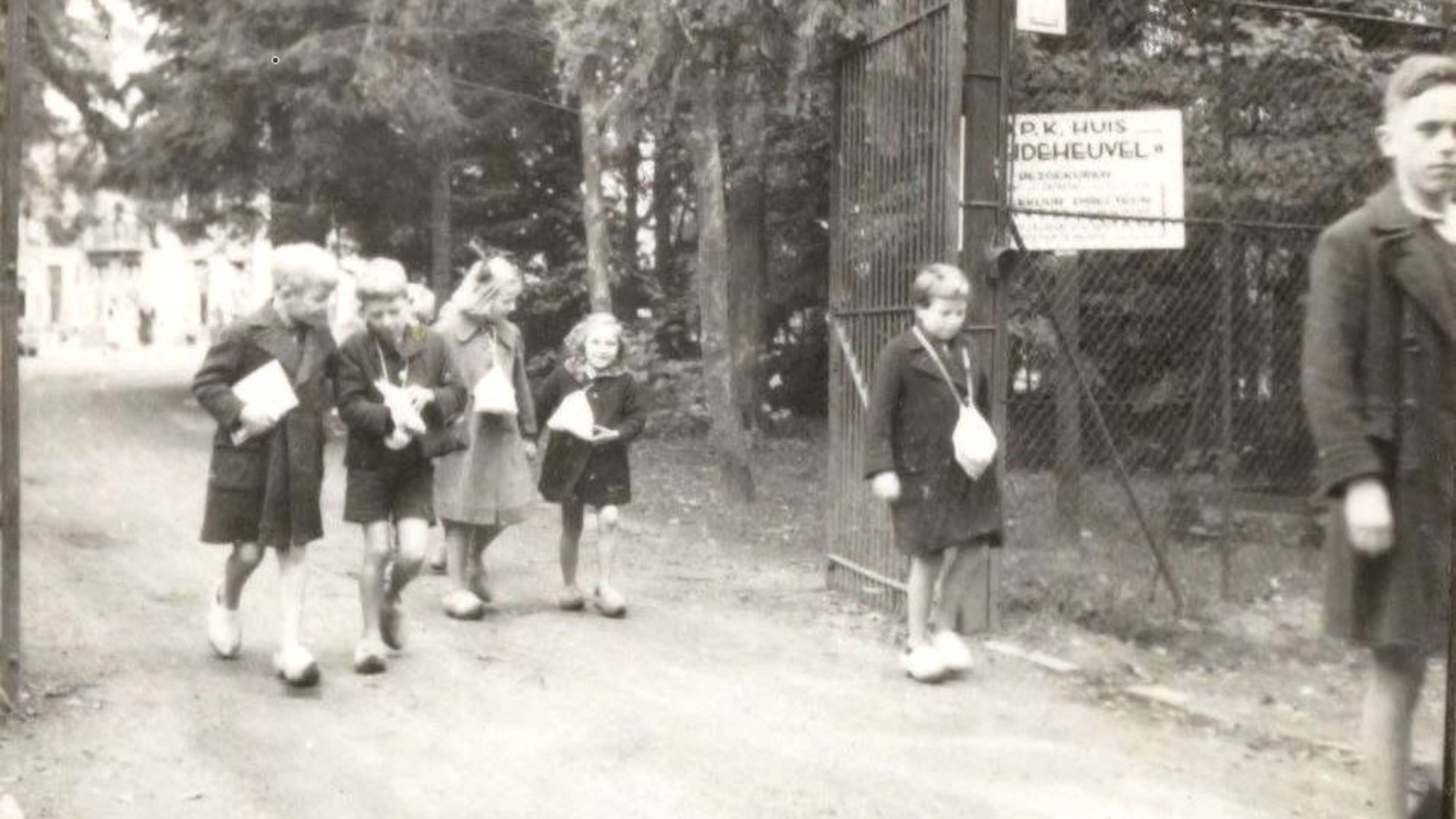 75 jaar bevrijding NSBkind 'Voor ons begon de oorlog na de bevrijding' NOS 75 jaar bevrijding NSBkind 'Voor ons begon de oorlog na de bevrijding' NOS
