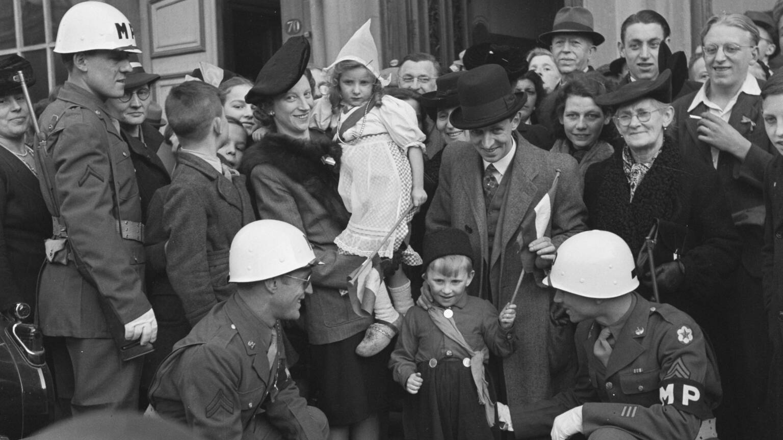 75 jaar bevrijding | Amerikaanse restcenters in Limburg sluiten | NOS
