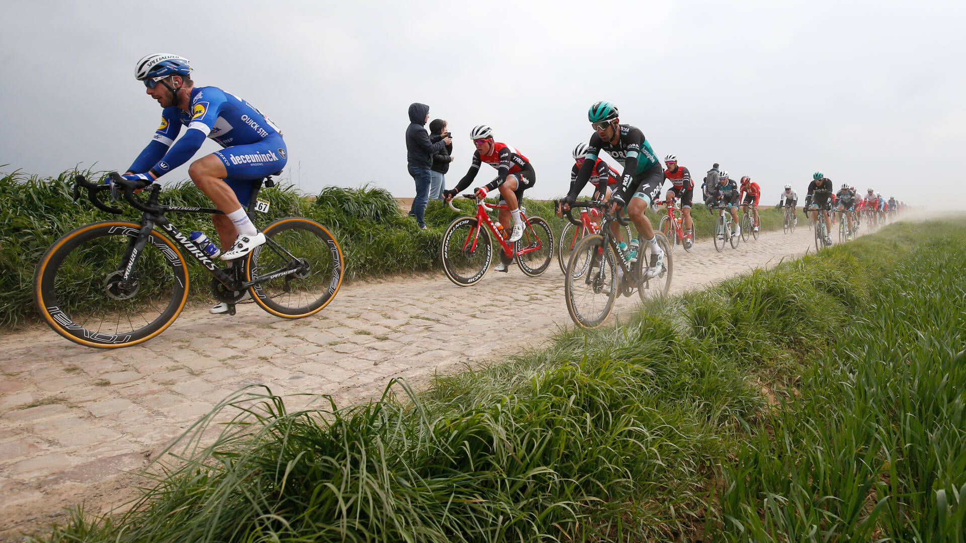 Wielerklassieker Parijs Roubaix Gaat Toch Niet Door Nos
