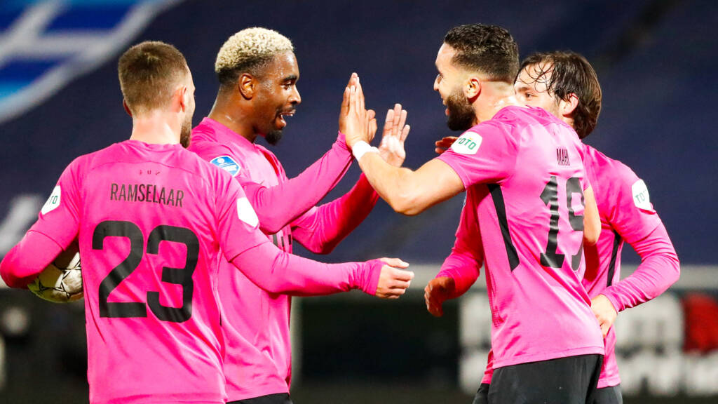 Bekijk De Samenvatting Van PEC Zwolle FC Utrecht Bekijk De Samenvatting Van PEC Zwolle FC Utrecht