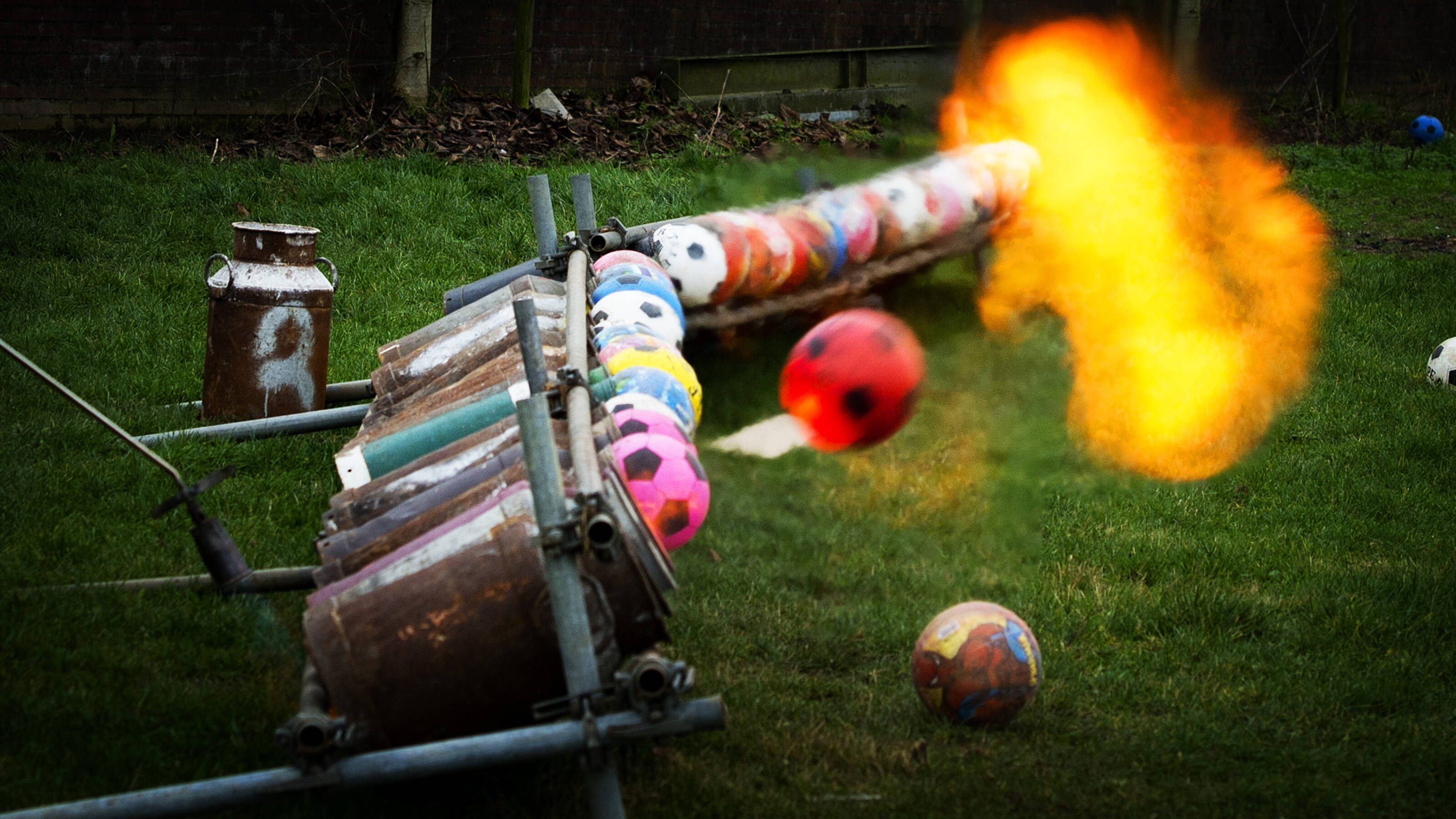 Den Haag gaat carbidschieten verbieden | NOS