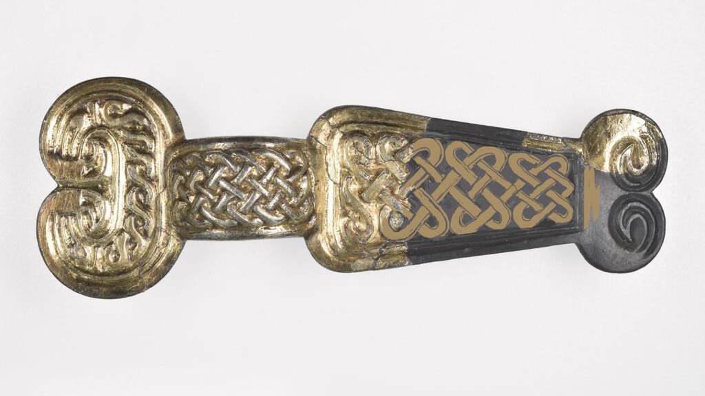 Bijzondere mantelspeld uit zevende eeuw krijgt plek in Fries Museum