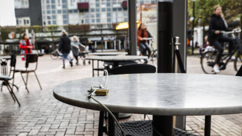 Horecabedrijven dreigen: 'Wij gaan op 17 januari open en blijven open' /via @NOS aanklagen voor poging tot doodslag lijkt mij een prima optie. .