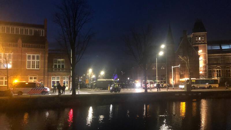 Ruim honderd aanhoudingen bij demonstratie Amsterdam | NOS
