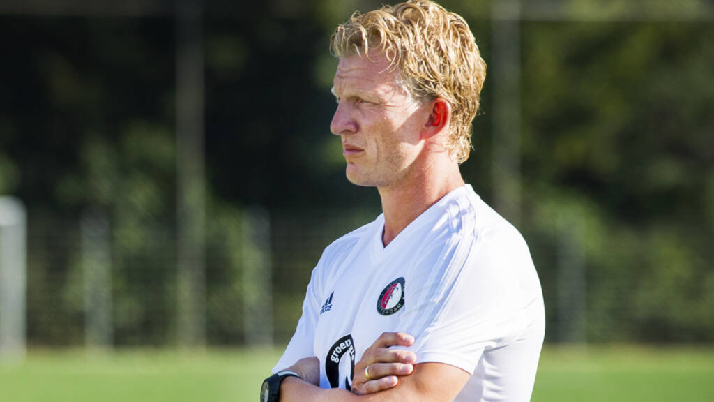 Kuijt per direct weg bij Feyenoord: 'Onze wegen gaan ooit weer kruisen'