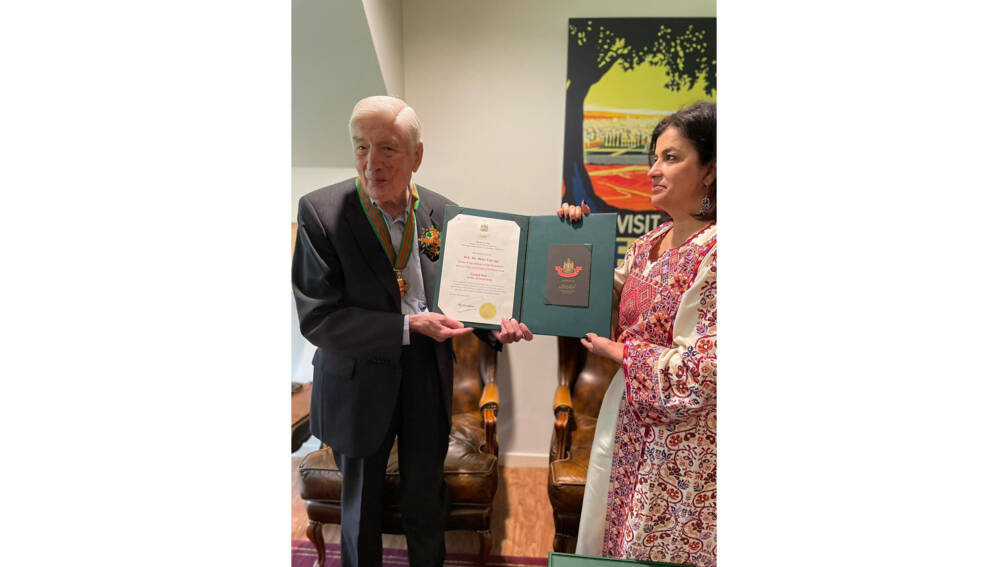 High Palestinian Decoration For Dries Van Agt On His 90th Birthday Be News