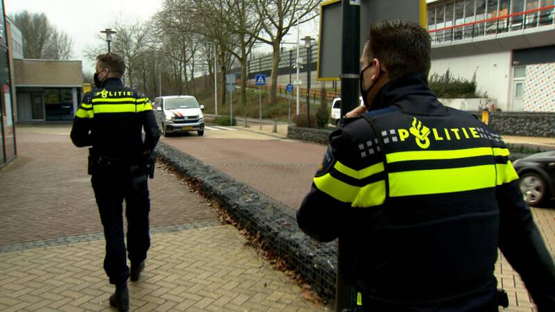 In Capelle aan den IJssel zijn wijkagenten Niels de Jong en Tijs de Vries hét gezicht van de #politie in hun wijk.