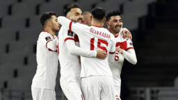 Oranje Blameert Zich In Turkije Waar De Oude Yilmaz Het Verschil Maakt Nos