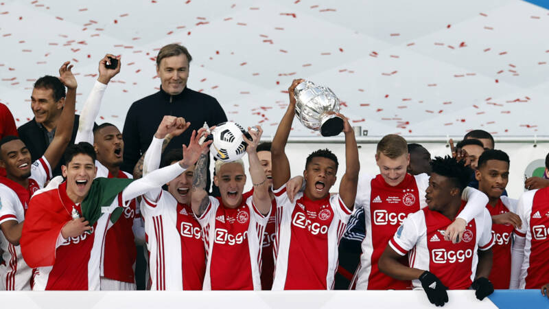 Ajax verslaat Vitesse en wint KNVB-beker | NOS Jeugdjournaal
