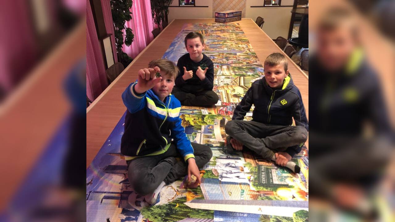 Gigantische puzzel met 42.000 stukjes is klaar!
