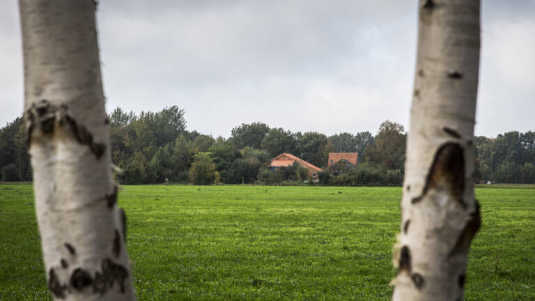 Vader Ruinerwold-gezin nog eens drie maanden uit huis | NOS