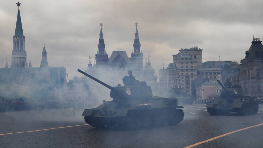 Rusland viert 'Dag van de Overwinning' met 200 tanks