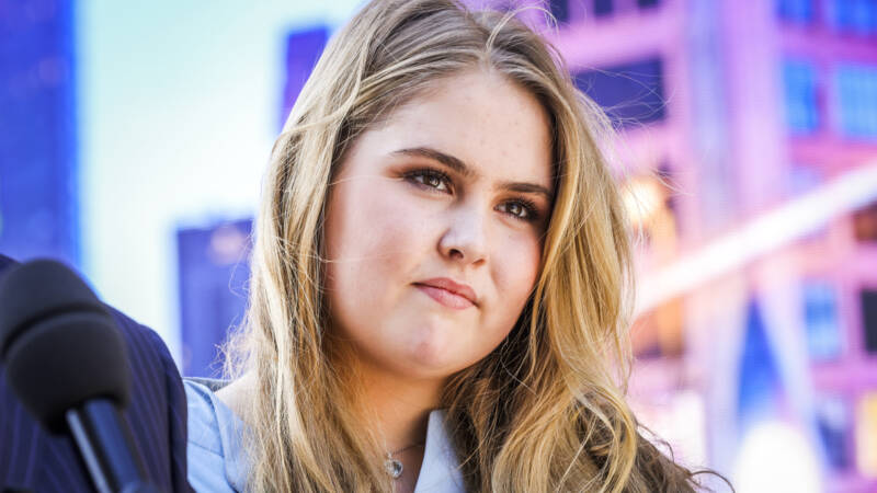 Prinses Amalia ziet tot eind studie af van toelage