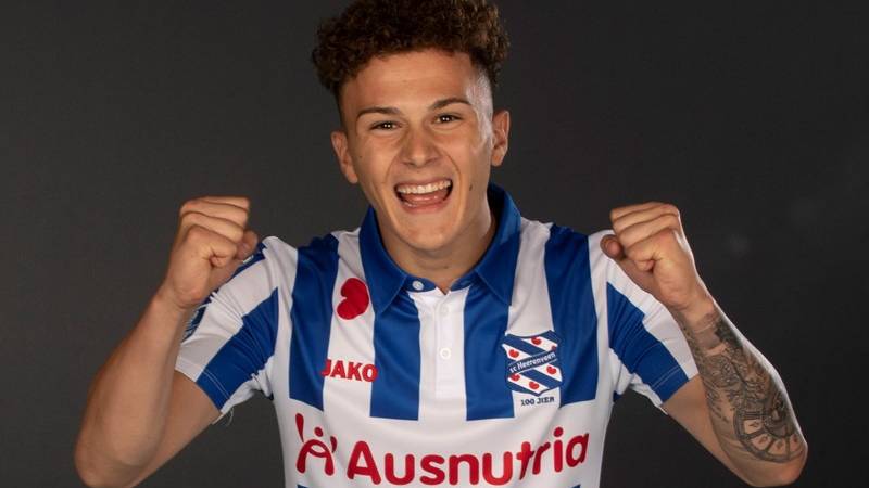 Heerenveen strikt Servisch talent Stevanovic van Manchester City