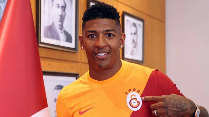 Defender Van Aanholt Continues Career At Galatasaray Netherlands News Live