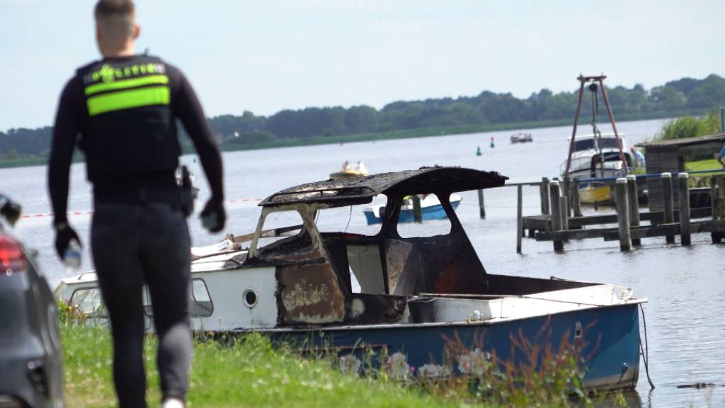 Kind overleden na explosie op boot in Kropswolde