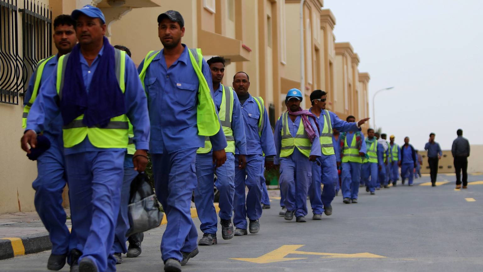 'Qatar moet dood van arbeidsmigranten beter onderzoeken' NOS