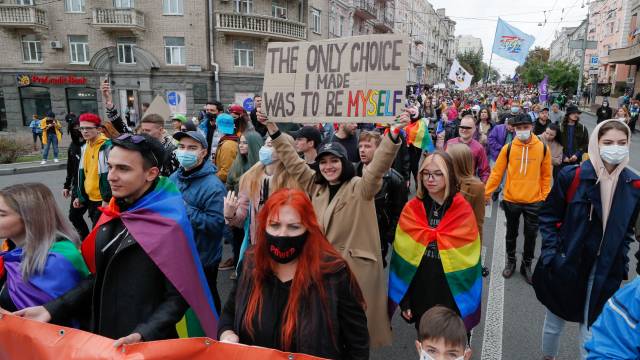 Filippin bilan jinsiy aloqa Moskvada bir ayol jinsiy aloqa izlamoqda.