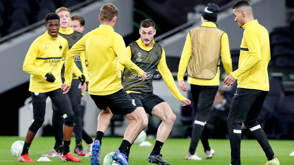 Ajax Overwintert In Champions League Na Zege Op Tien Taaie Dortmunders 3 1