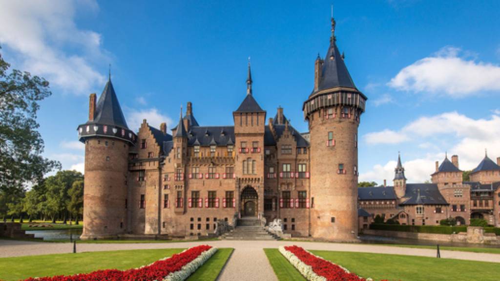 De barones moet toch met de barones in gesprek over kasteel de Haar