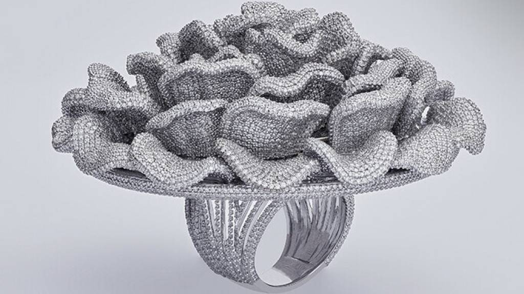 Deze ring heeft de meeste diamanten ooit