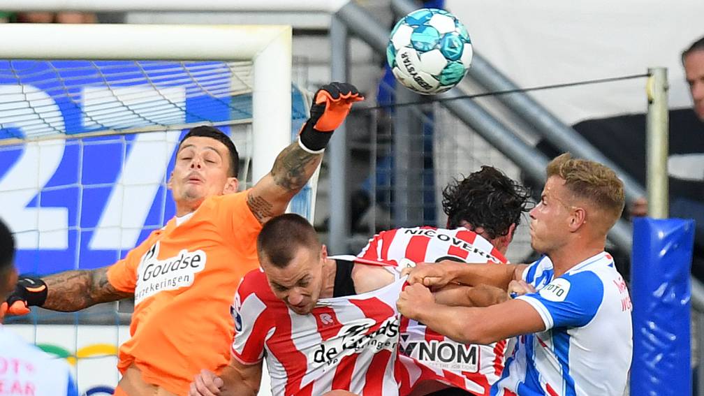 Sparta pakt punt bij slaapverwekkende seizoensouverture in Heerenveen