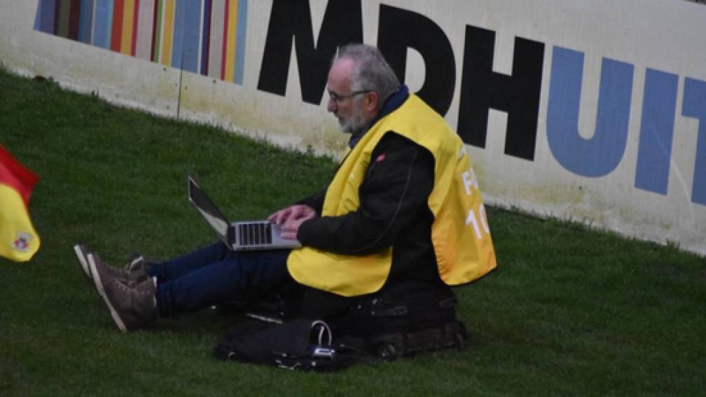 Onderzoek naar veiligheid voetbalfotografen in stadions