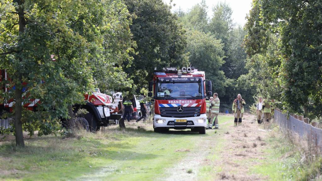 A27 bij Maartensdijk enige tijd dicht vanwege vondst explosief materiaal - NOS