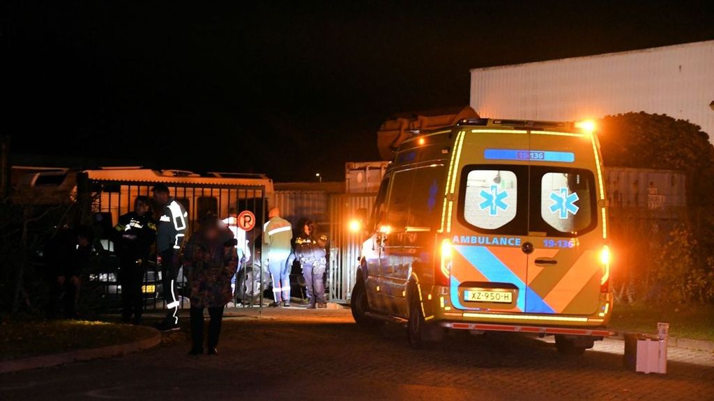 Dode man gevonden na ongeluk met terreinvoertuig, twee arrestaties